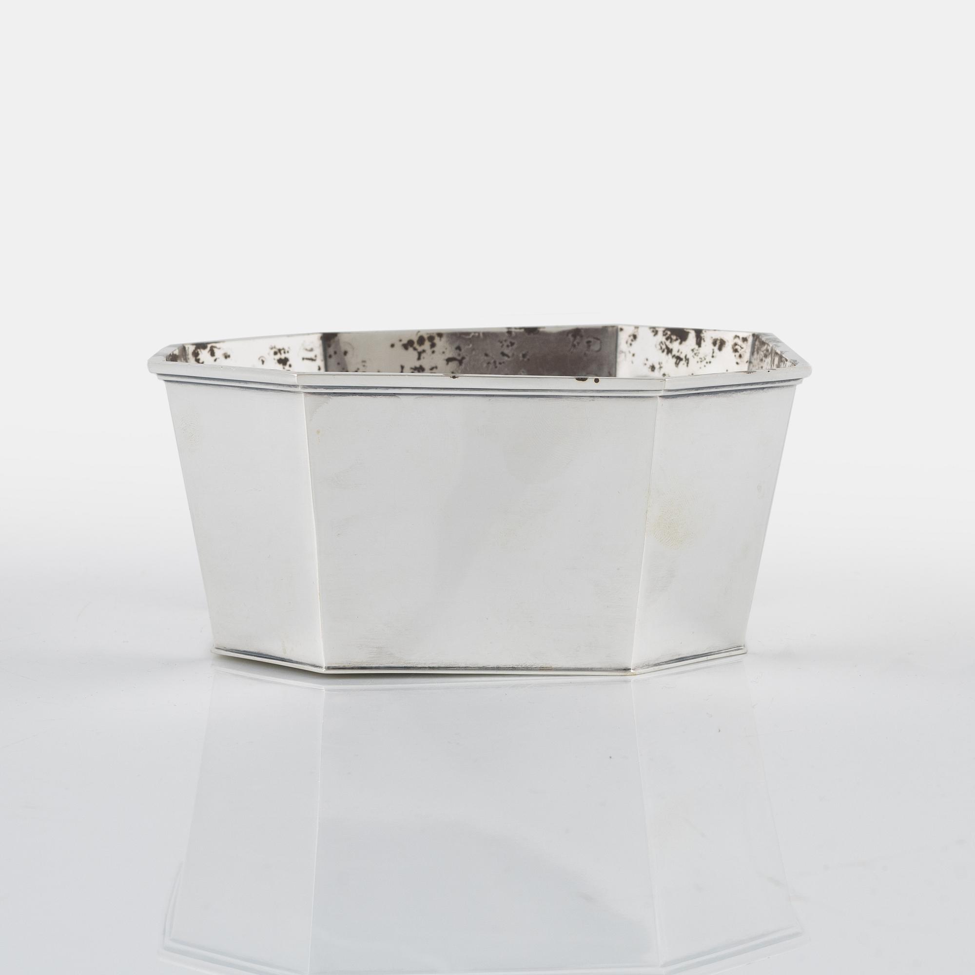 A silver bowl by Helge Lindgren för K Anderson, Stockholm, 1953.