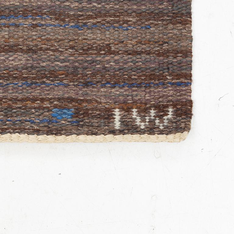 Ingrid Welander, a flat weave rug, Jönköpings läns hemslöjd, signed JLH IW, c. 240 x 160 cm.