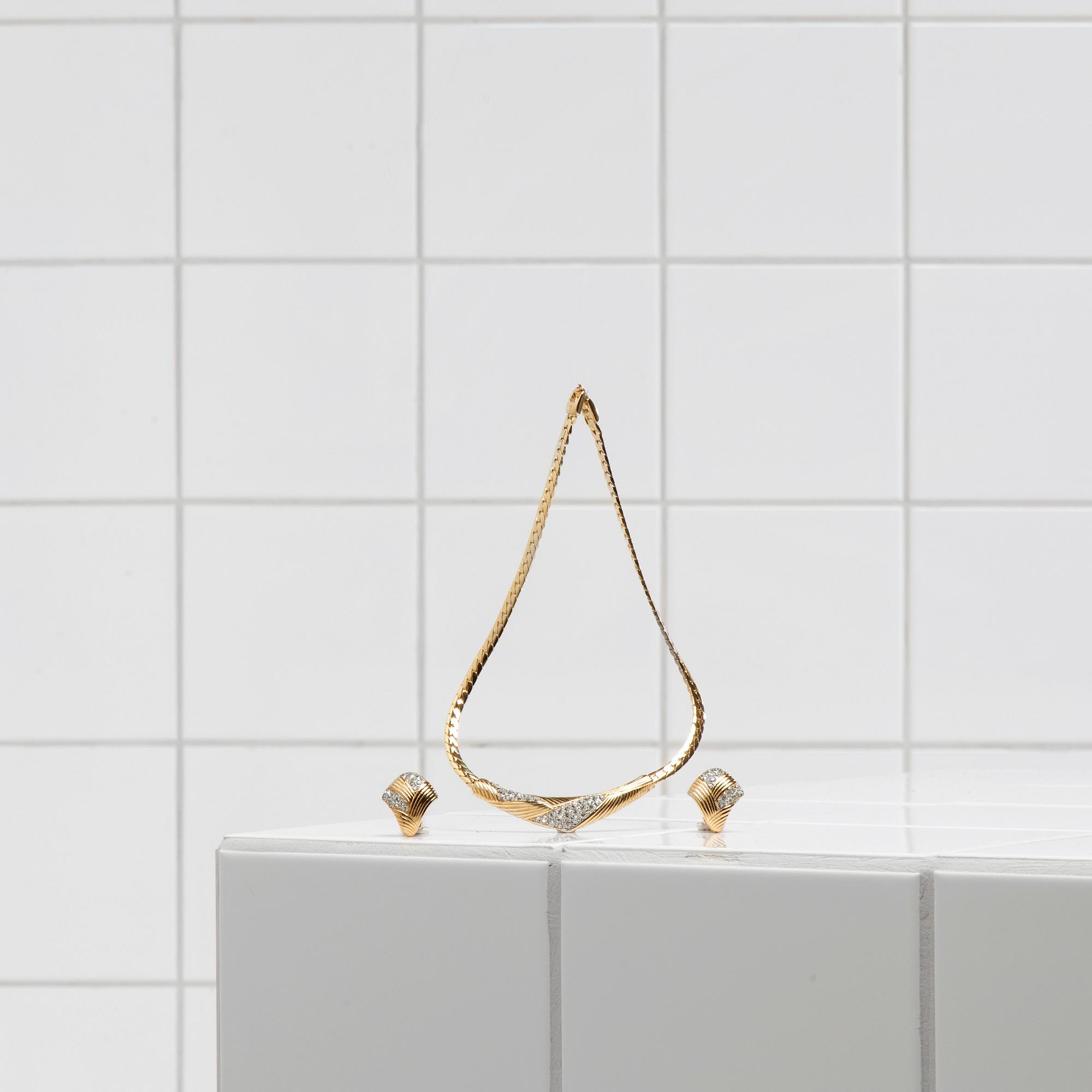 GARNITURE, 2 pieces, Oscar de la Renta.