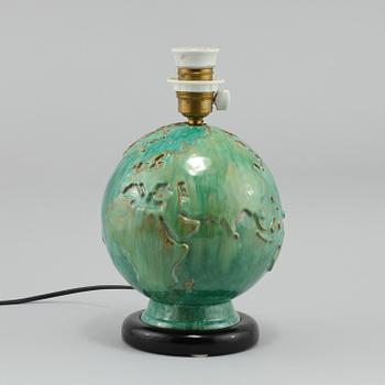 BORDSLAMPA, 1900-talets första hälft.