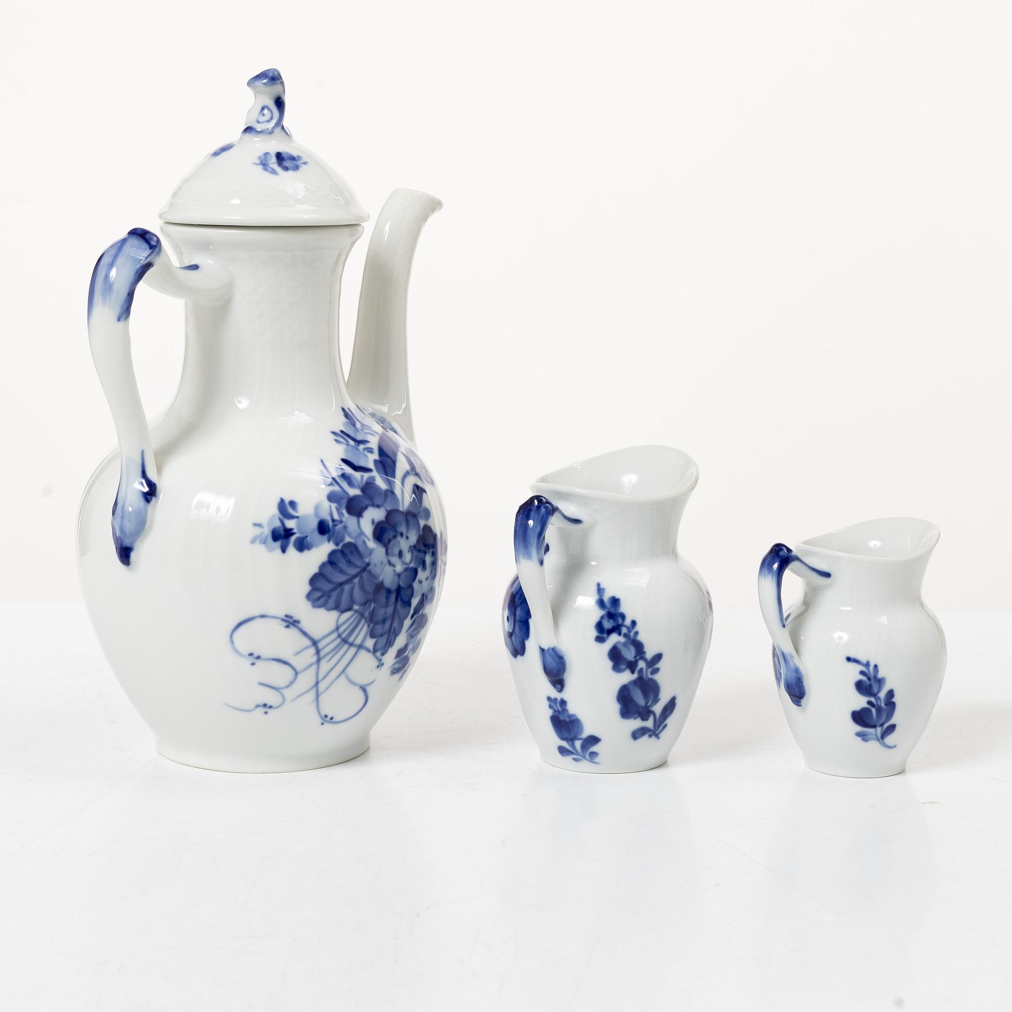 A Royal Copenhagen 'Blå blomst' part service, Denmark, 20th century. (44 pieces).