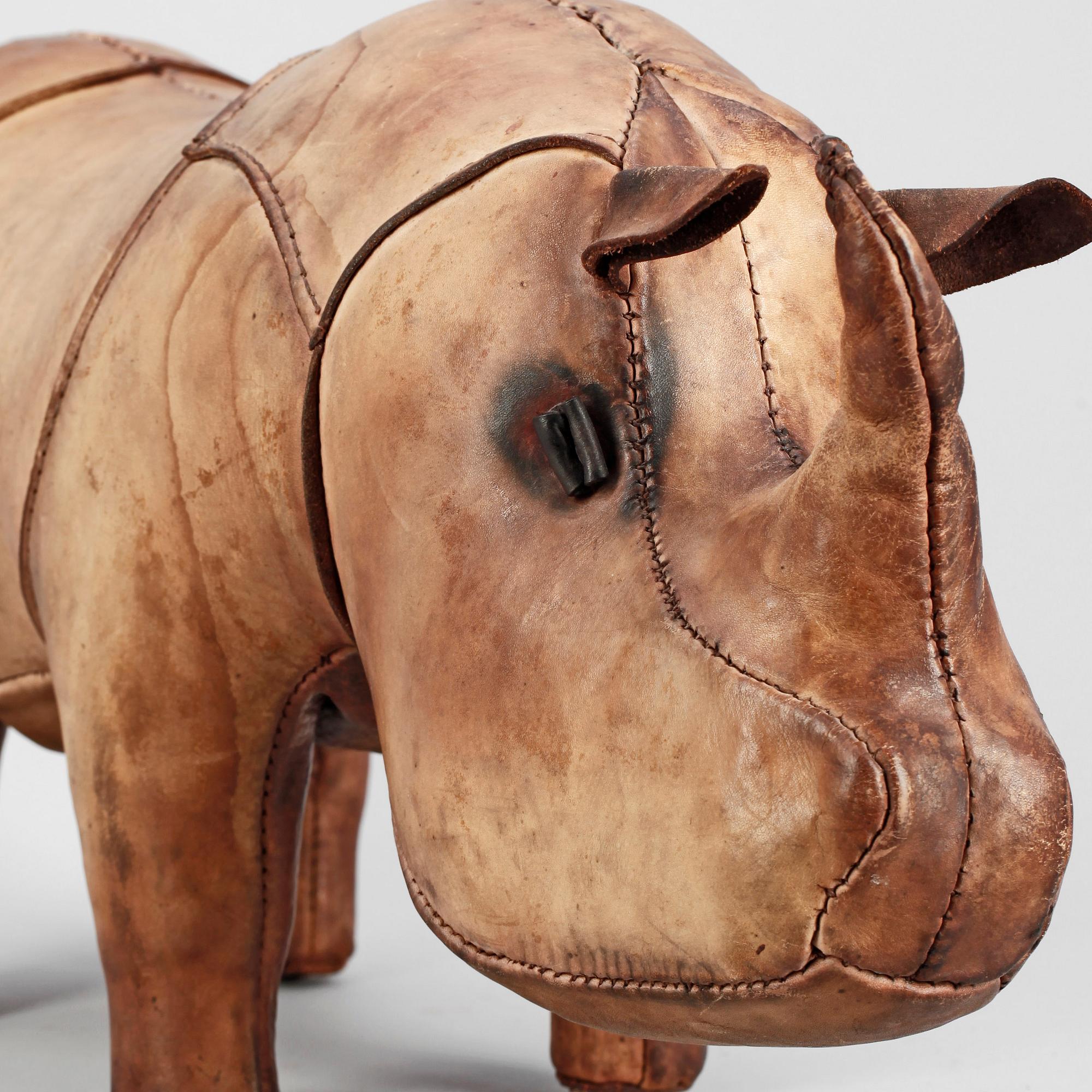 FOTPALL / NOSHÖRNING, Dimitri Omersa & Co för bla. Svenskt Tenn, 1900-talets andra hälft.