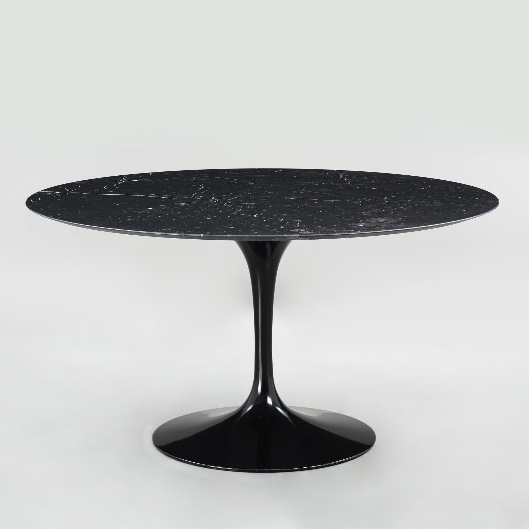 Eero Saarinen, matbord, "Tulip", Knoll.
