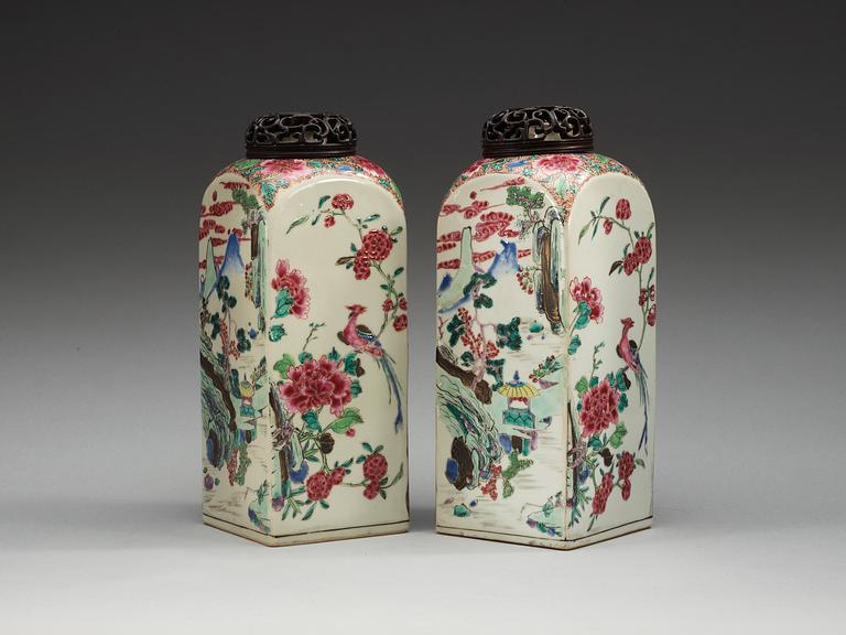 A pair of famille rose bottles, Qing dynasty, Yongzheng (1723-35).