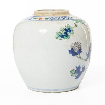 Kruka / bojan, porslin, Kina, Qingdynastin, Qianlong (1736-95).