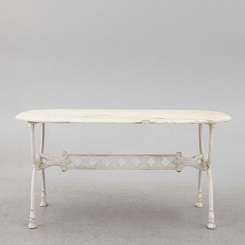 A garden sofa, a table and a pair of chairs, Byarums bruk.