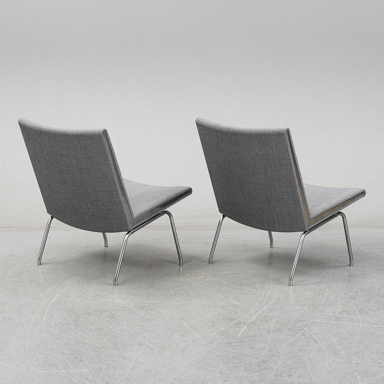Hans J Wegner, a apir of 'Kastrup Airport Lounge Chair' for AP stolen.