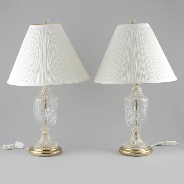 BORDSLAMPOR, ett par, 1900-talets andra hälft.