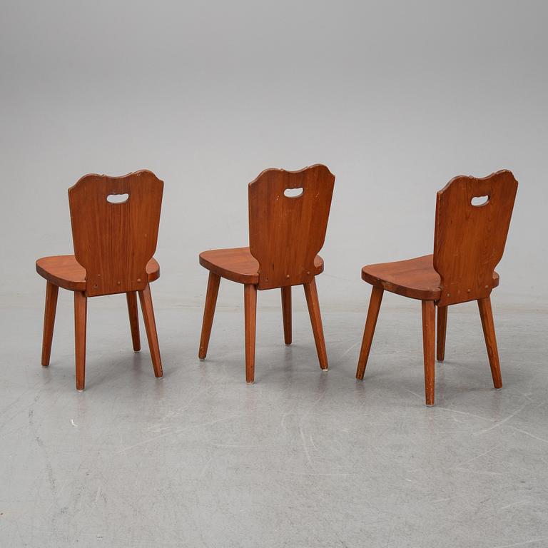 6 stained pinewood chairs, mid 20th century.