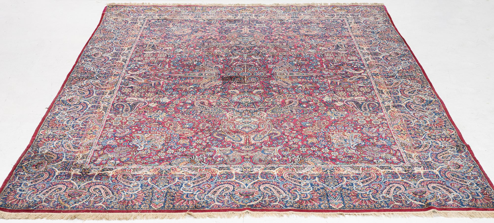 Rug, Kirman, approx. 365 x 265 cm.