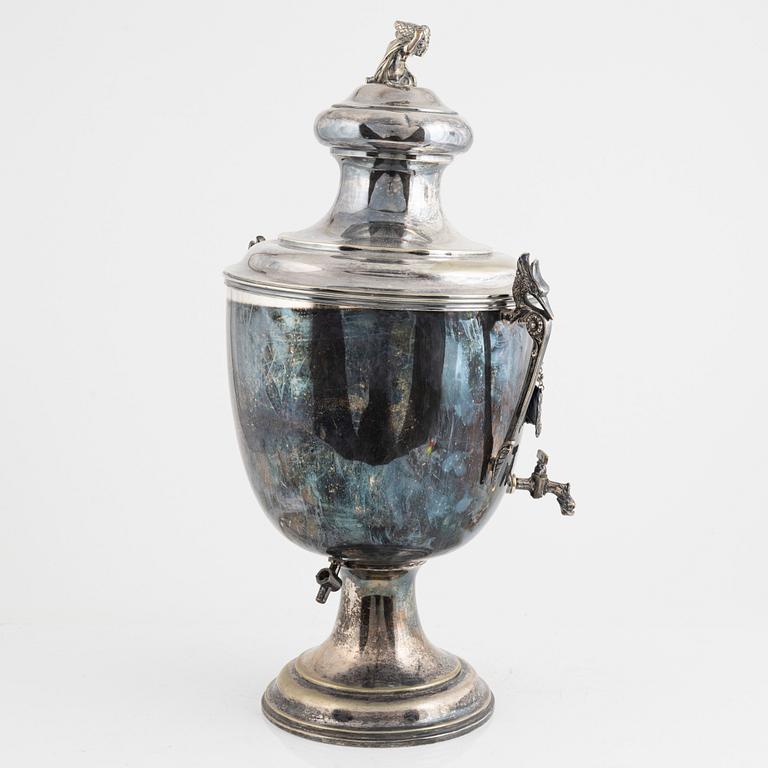C.R. Carlström, brännvinskylare, nysilver, tidigt 1900-tal.