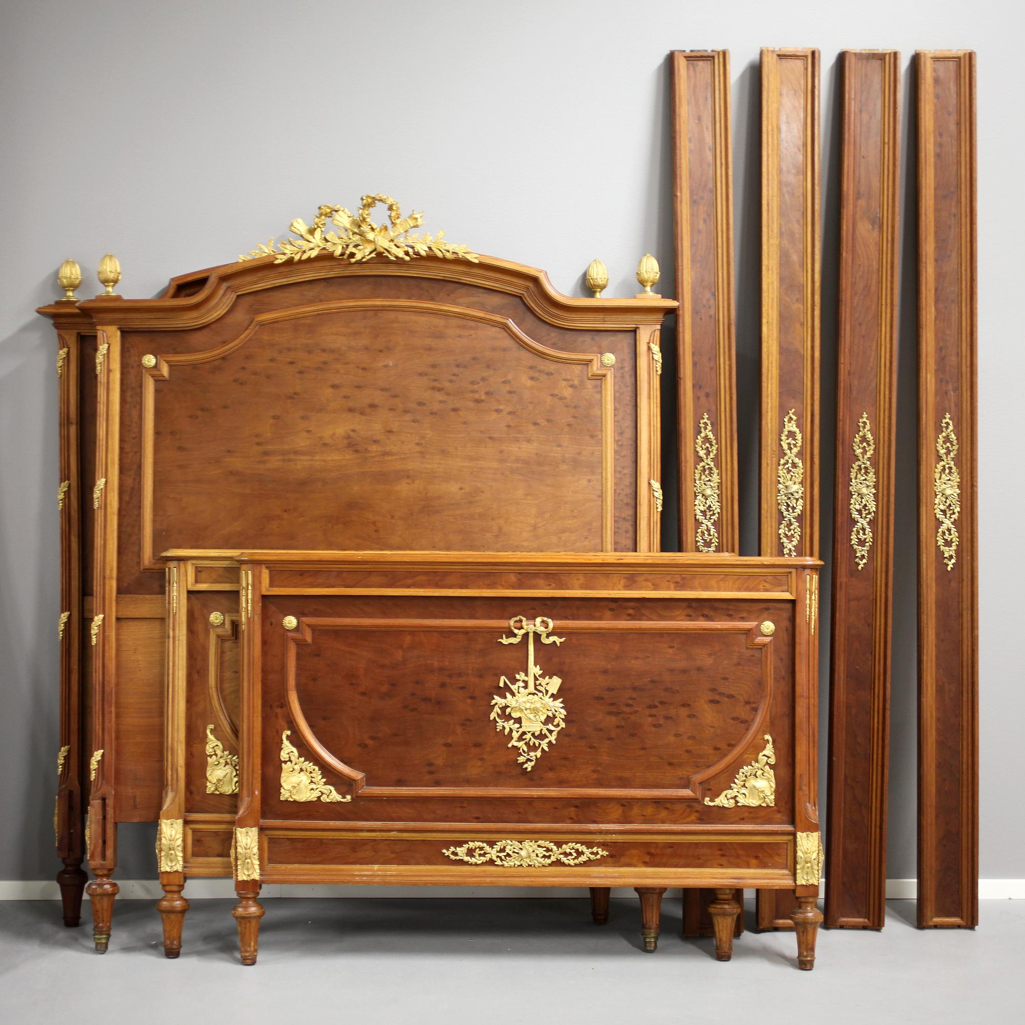 SÄNGAR, 2 st, 1800-tal.