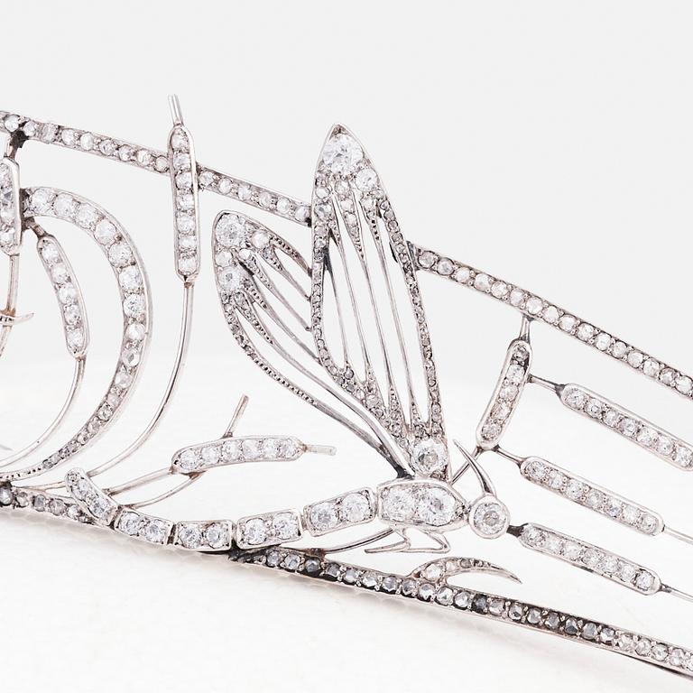 An important Boucheron dragonfly tiara, 1909, platinum set with diamonds.