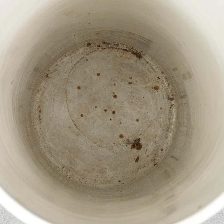 An early 20th century porcelain umbrella stand.