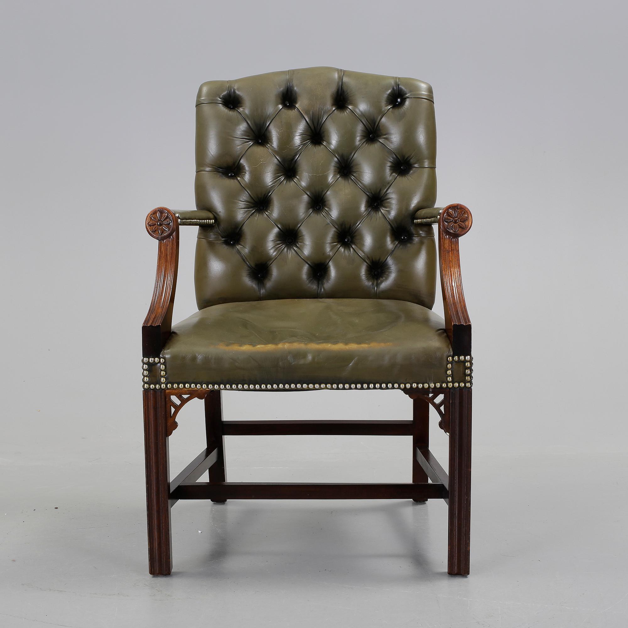 KARMSTOL, engelsk stil, 1900-talets slut.