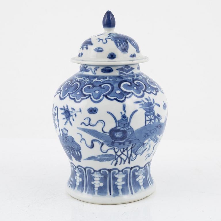 A blue and white porcelain urn with cover, China, 20th century.