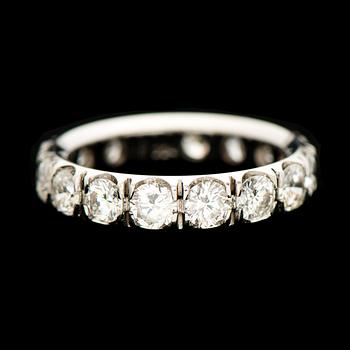 A RING, brilliant cut diamonds, 18K white gold.