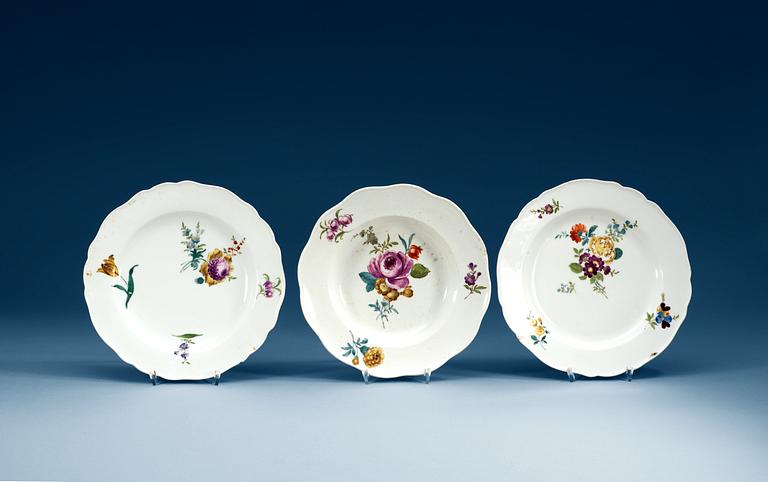 SERVISDELAR, 14 stycken, porslin. Meissen, 1700-tal.