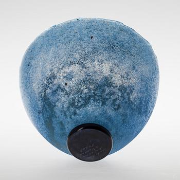 KONSTGLAS, 3 st, Kosta Boda samt Orrefors, 1900-senare hälft.