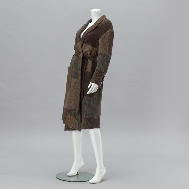 An oversize cashmere coat by Ralph Lauren.