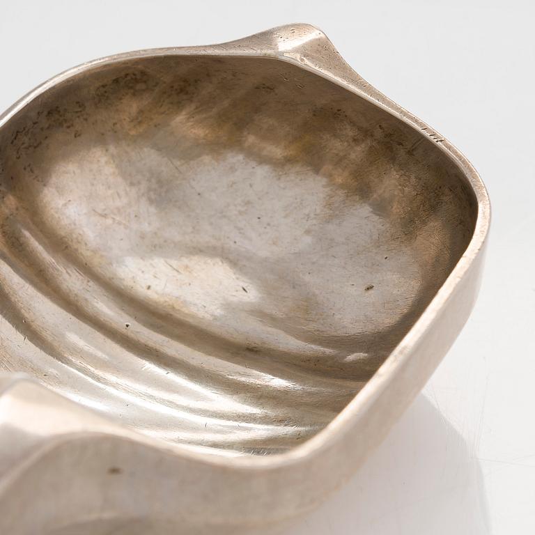 Kåsa, silver, mästarstämpel P.L, S:t Petersburg kring sekelskiftet 1900.