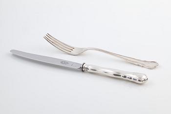 BESTICK, 120 delar silver samt 40 delar nysilver, bl a svenska importstämplar, 1900-tal. Tot silvervikt c:a 4700 g.