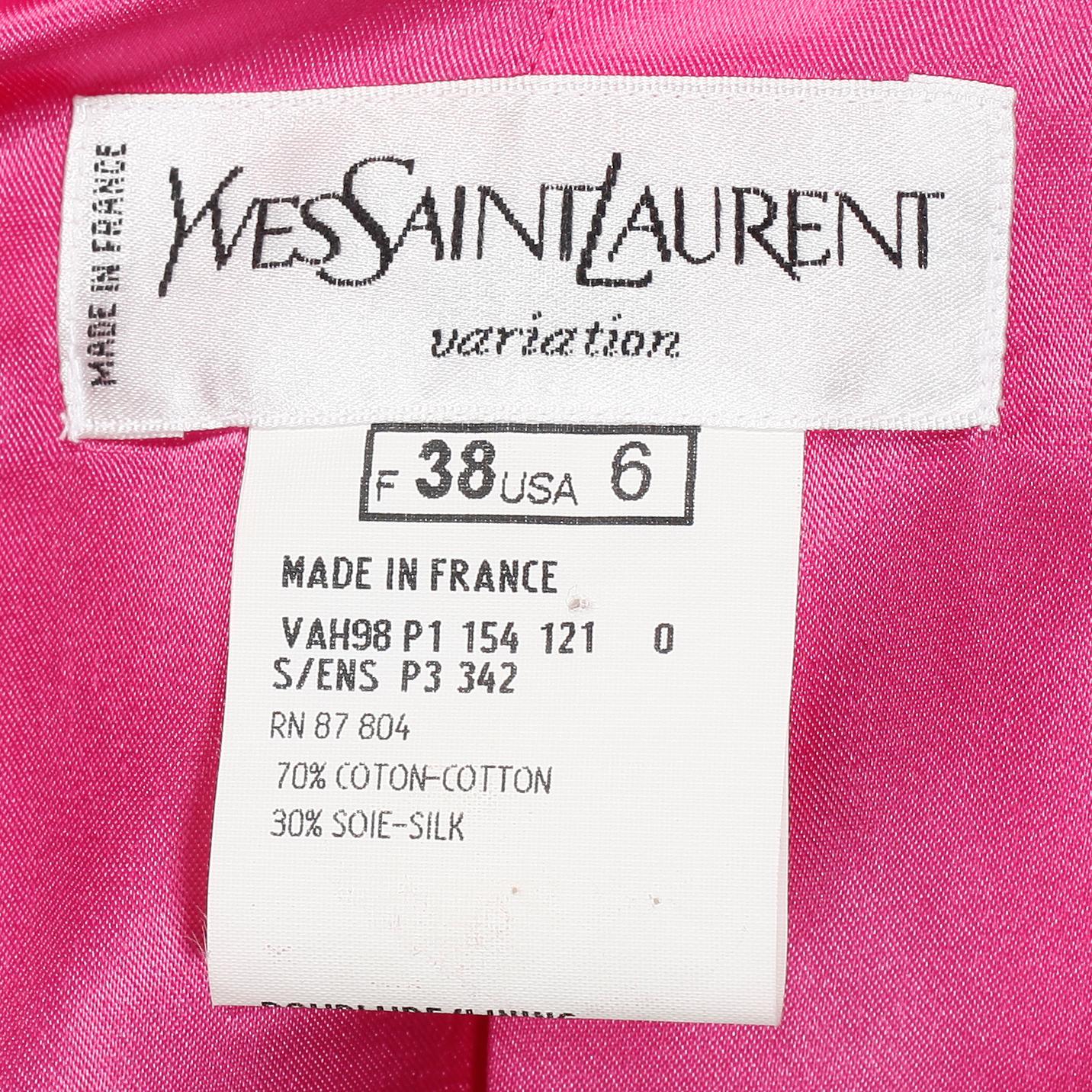 YVES SAINT LAURENT, tvådelad dräkt bestående av kavaj samt kjol.