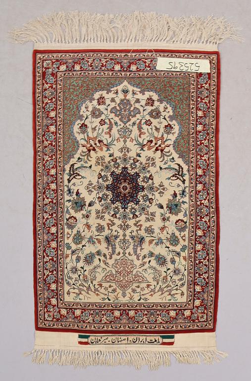 MATTA, Isfahan. Ca 112 x 73 cm.