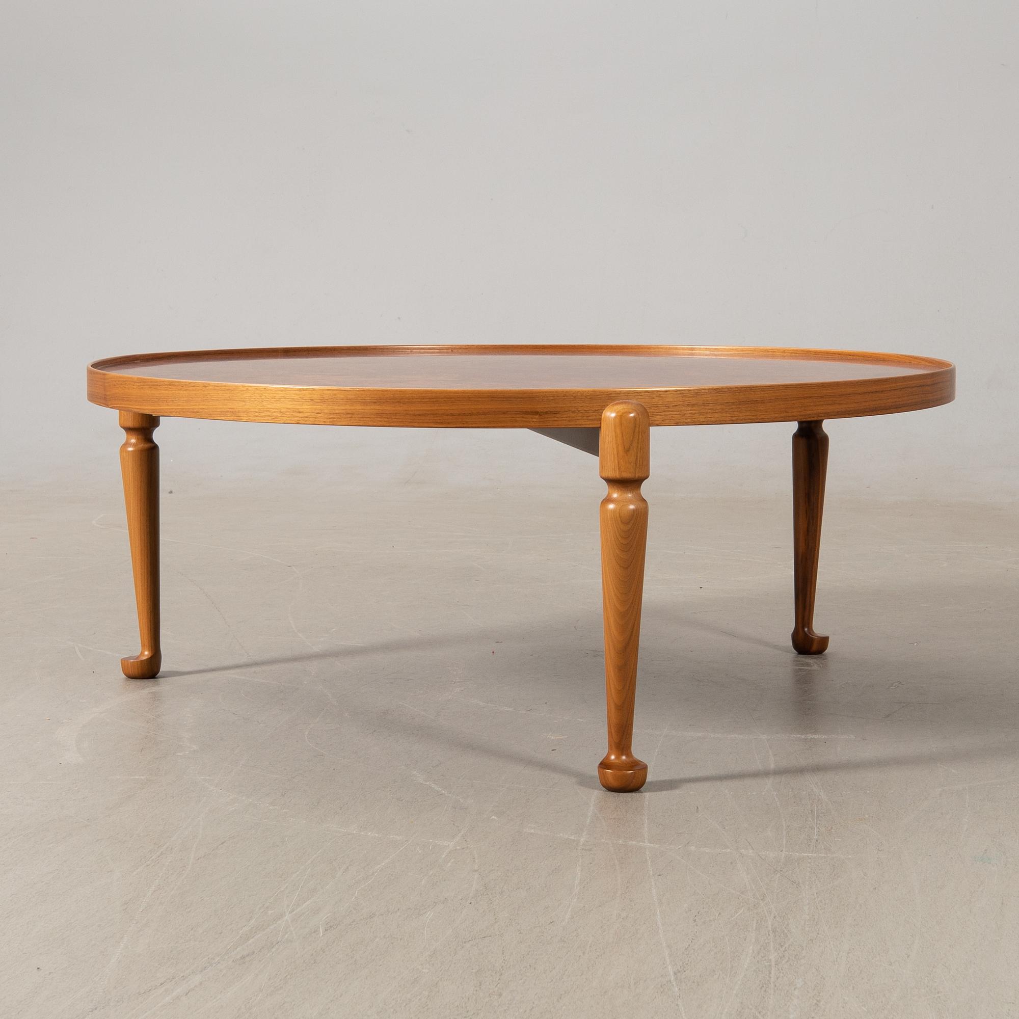Josef Frank, soffbord modell B2139 för firma Svenskt Tenn efter 1985.