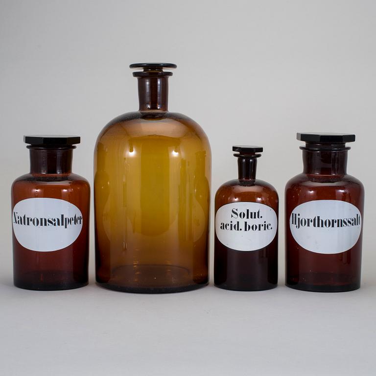 APOTEKSFLASKOR, 12 st, glas, 1900-talets första hälft.