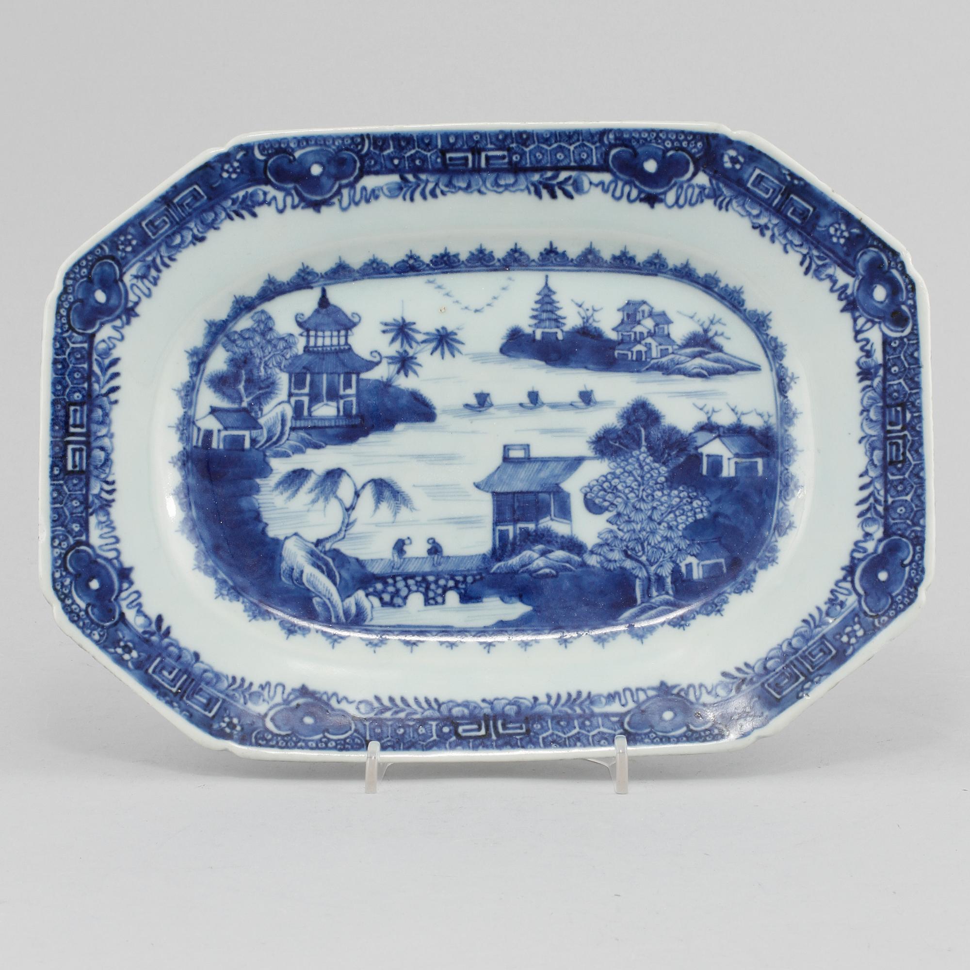 STEKFAT, porslin, Kina, 1700-tal.