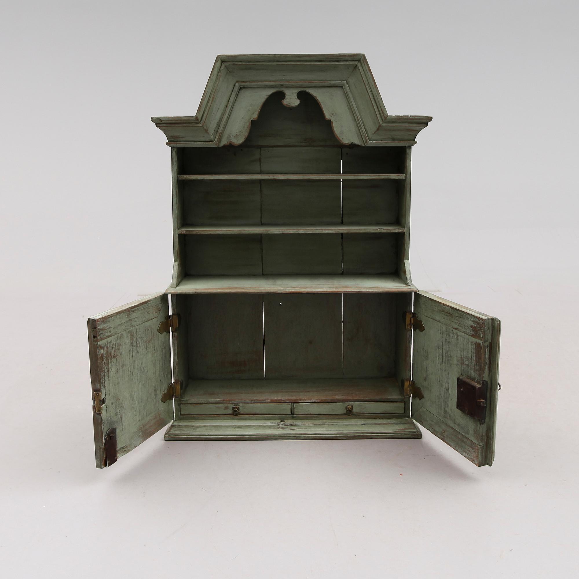 HÄNGSKÅP, 1700-tal.