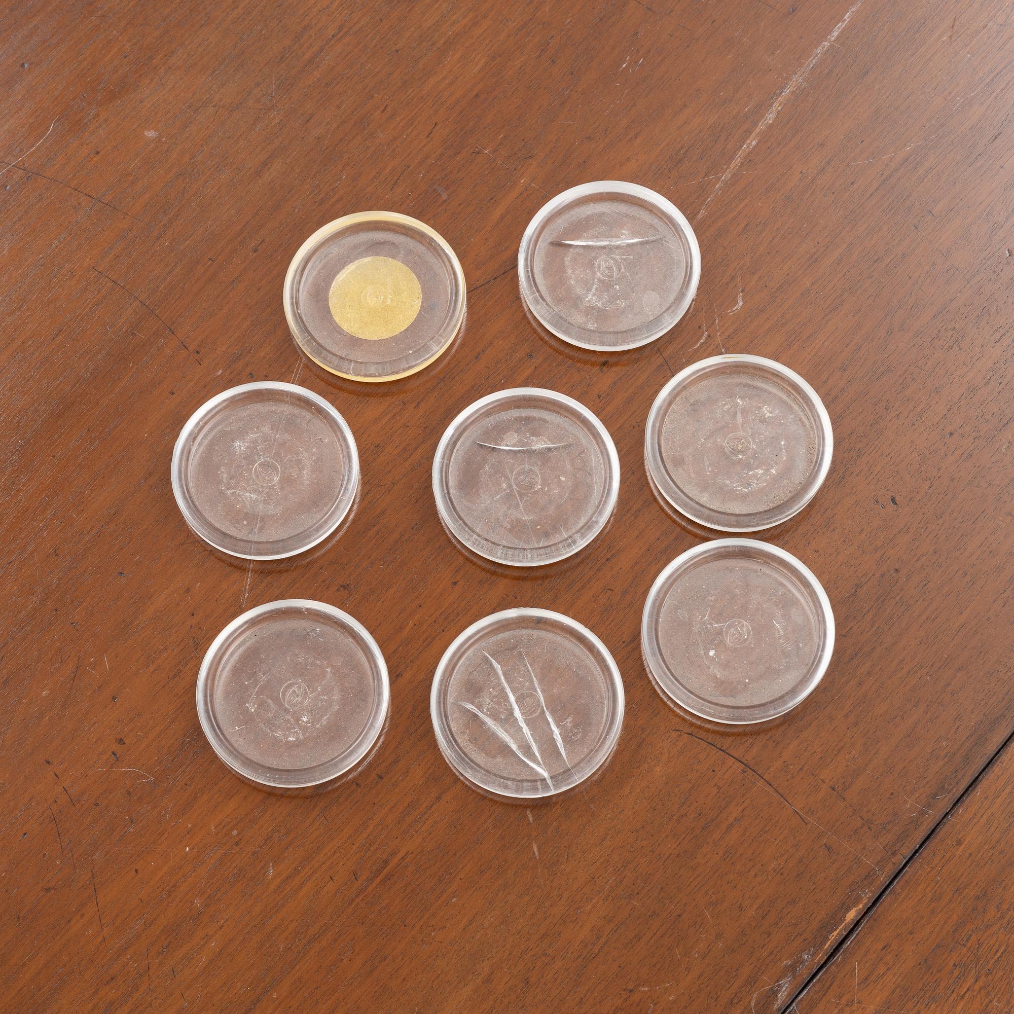 A dining table, England, 19th Century.