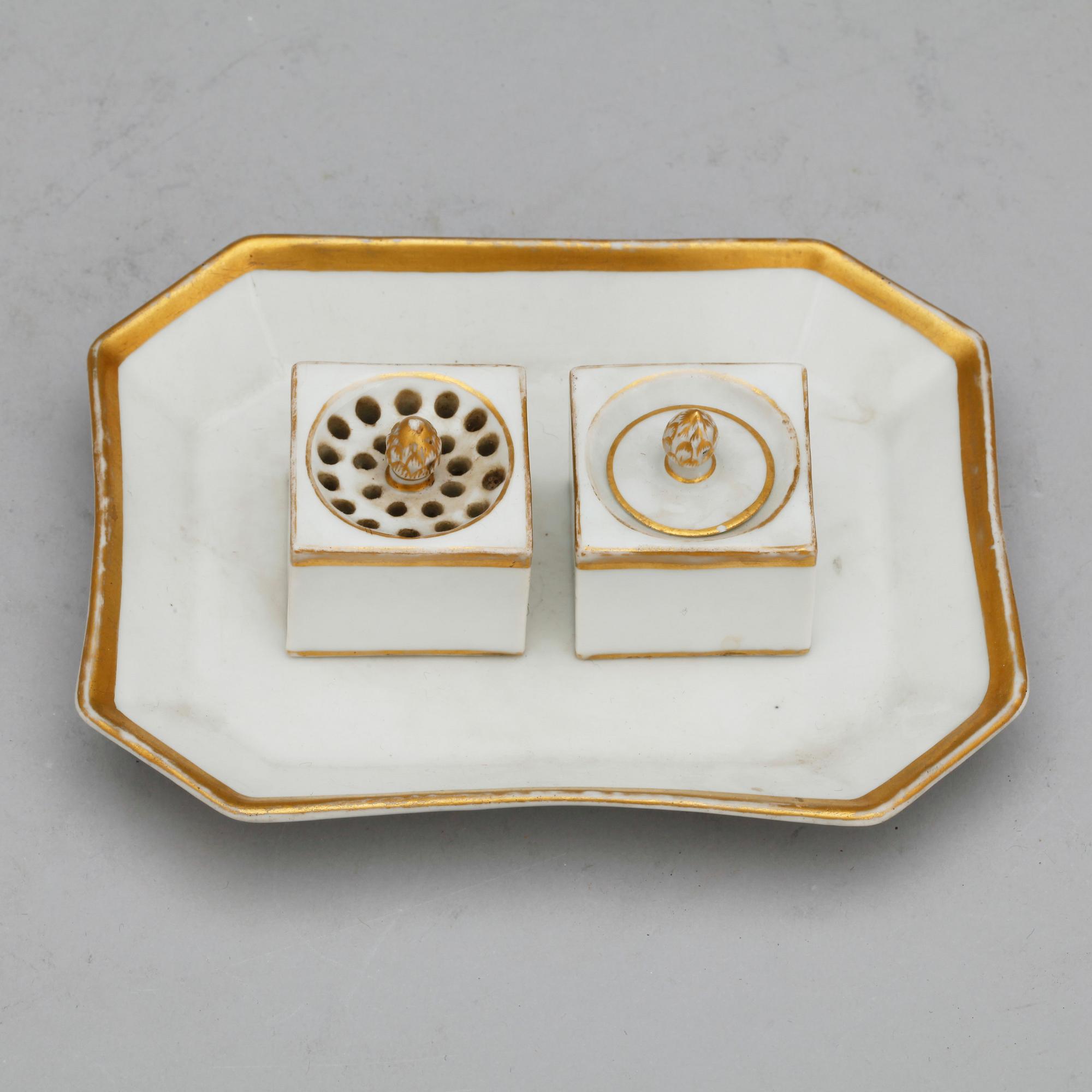 SKRIVSTÄLL, 3 delar, porslin, Meissen, empire, 1800-talets första hälft.