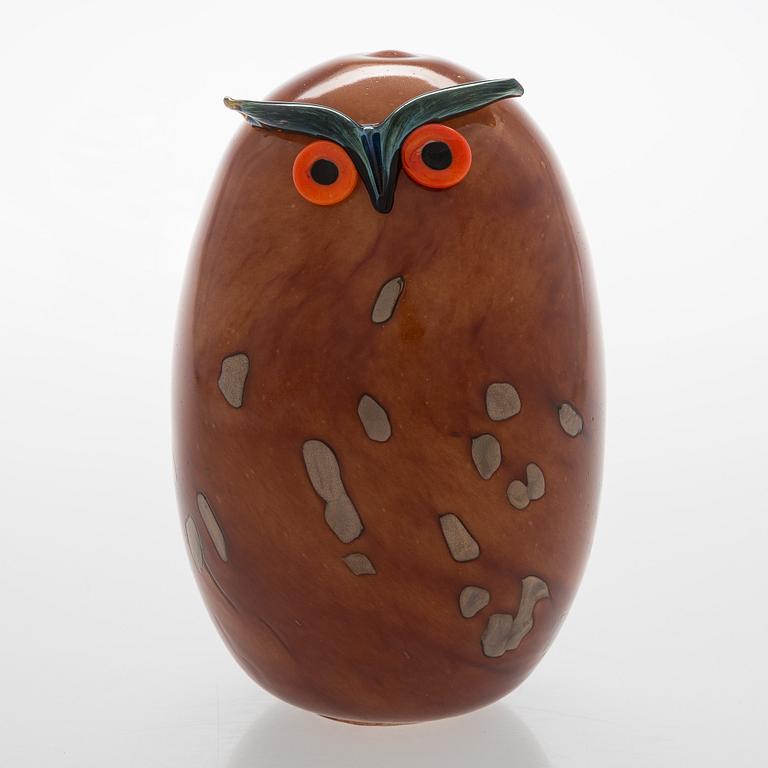 Oiva Toikka, a glass bird, 'Uhuu', signed O. Toikka Nuutajärvi.