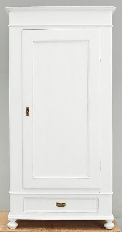 LINNESKÅP, nyrenässans, 1800-talets slut.