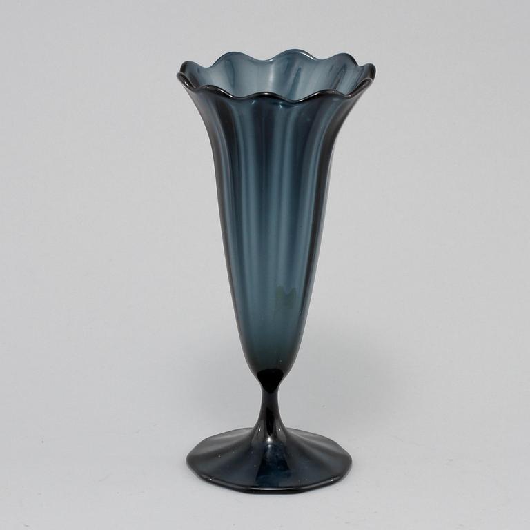 VAS, glas, Edward Hald, Orrefors, 1900-talets andra kvartal.