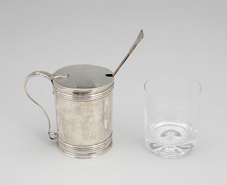 SENAPSKANNA, silver, Anders Lundqvist, Stockholm 1823. Vikt 180 g.