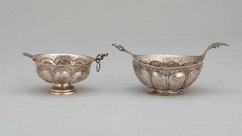 KÅSOR, 2 st, silver, bl a Johan Leffler, Falun 1778.
