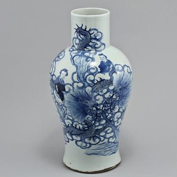 URNOR, ett par, porslin, Kina, 1800-tal.
