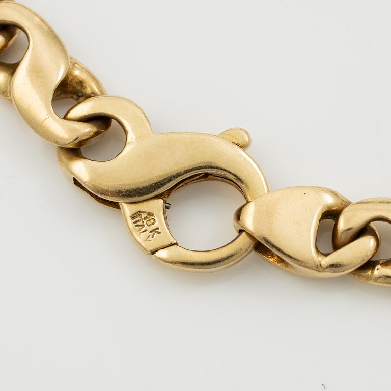 Bracelet 18K gold with diamonds.