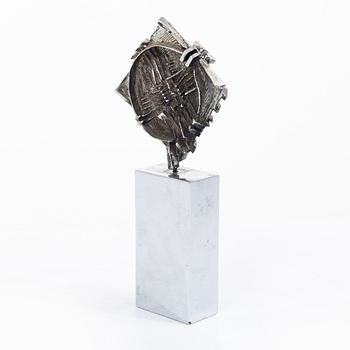 Arnaldo Pomodoro, "Piccola scultura".