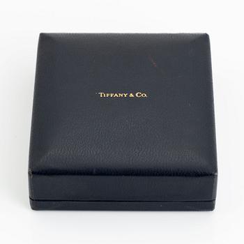 A Tiffany & Co 18K gold brooch.