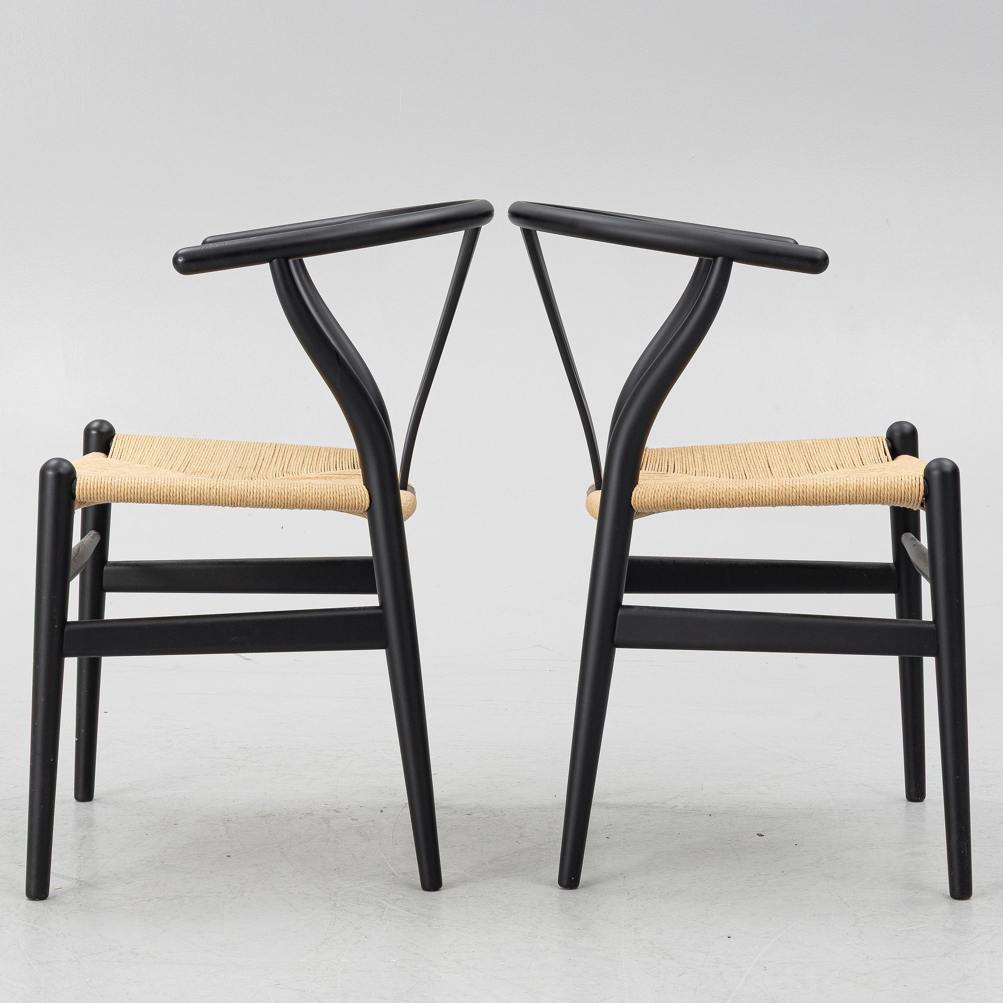 Hans J. Wegner, chairs, a pair, "The Y Chair", Carl Hansen & Son, Denmark.