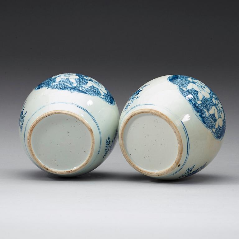 BOJANER, ett par, Qingdynastin 1800-tal.