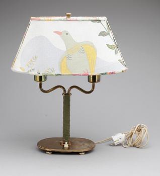 BORDSLAMPA, modell 2388, Josef Frank för Firma Svenskt Tenn, 1900-talets mitt.