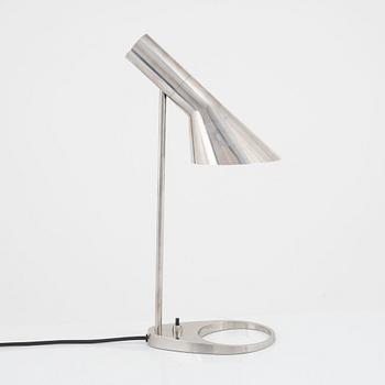 Arne Jacobsen, bordslampa, "AJ", Louis Poulsen, Danmark.