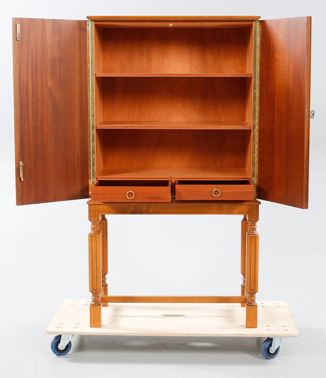 A cabinet by Eugen Höglund for Bild-verket in Vetlanda, around the mid 20th century.