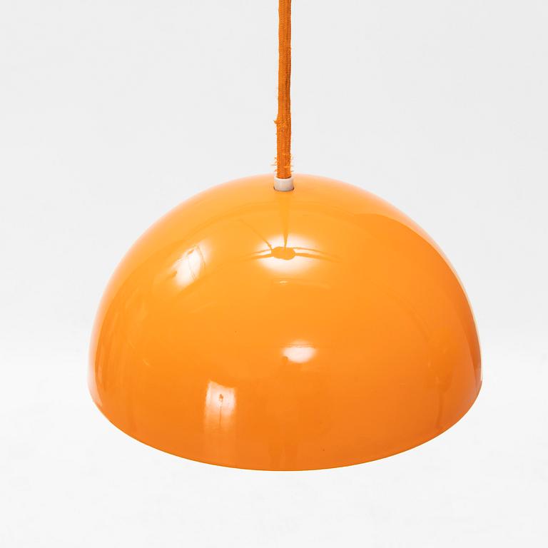 A pair of 'Flowerpot' pendant lamps by Verner Panton.