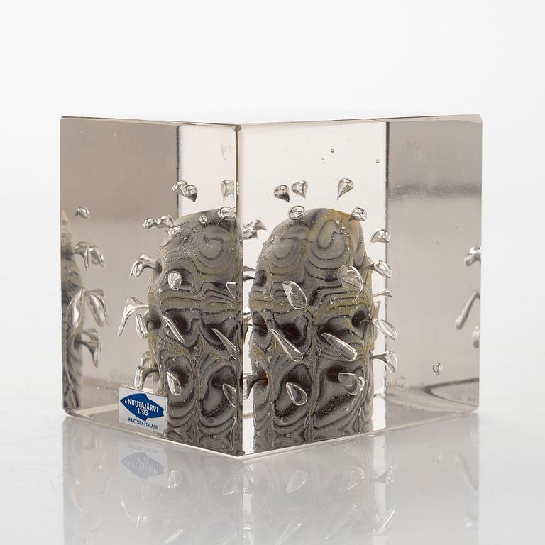 Oiva Toikka, vuosikuutio, signeerattu Oiva Toikka, Nuutajärvi 1979, numeroitu 122/1000.